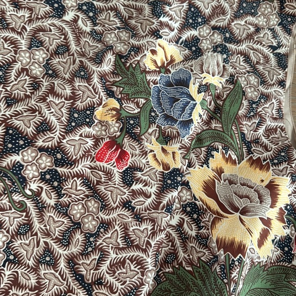 Real clothes Saks Fifth Avenue 100% Silk Printed Floral Vest Womens L Vintage - Picture 6 of 9